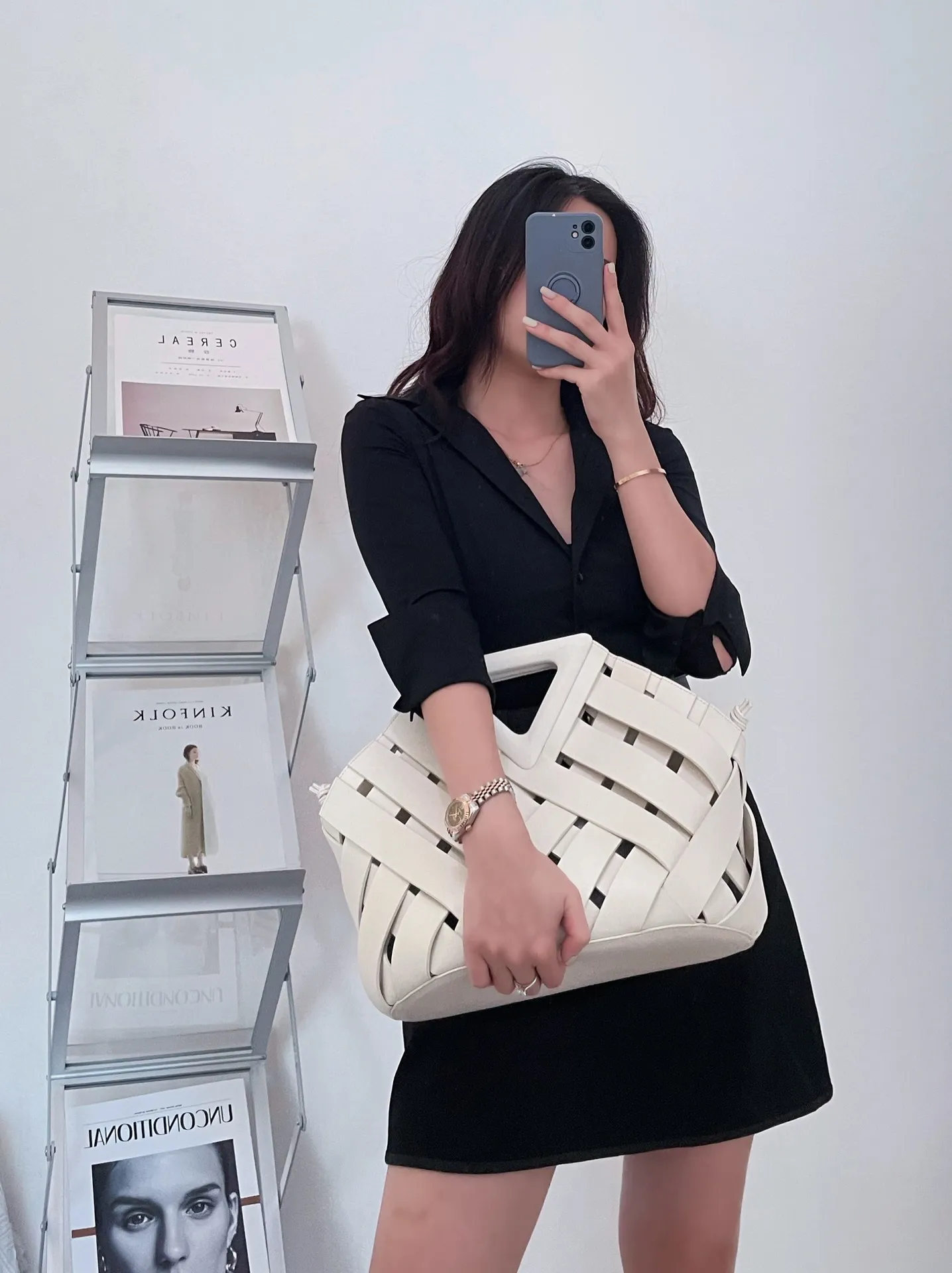 #自家小妹 Upper body renderings. Sometimes relaxed and casual, sometimes high-end and classic. Very suitable for fashionable ladies.